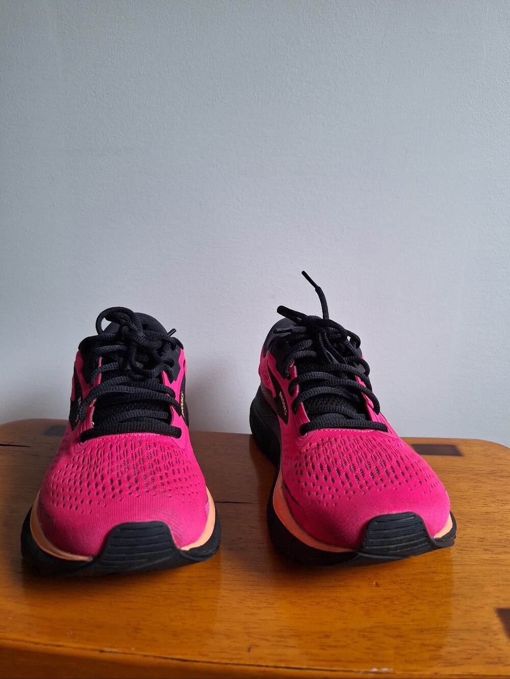 Brooks Women's Trace 3 Pink Glo/Black/Orange Size 7.5B - Picture 3 of 13